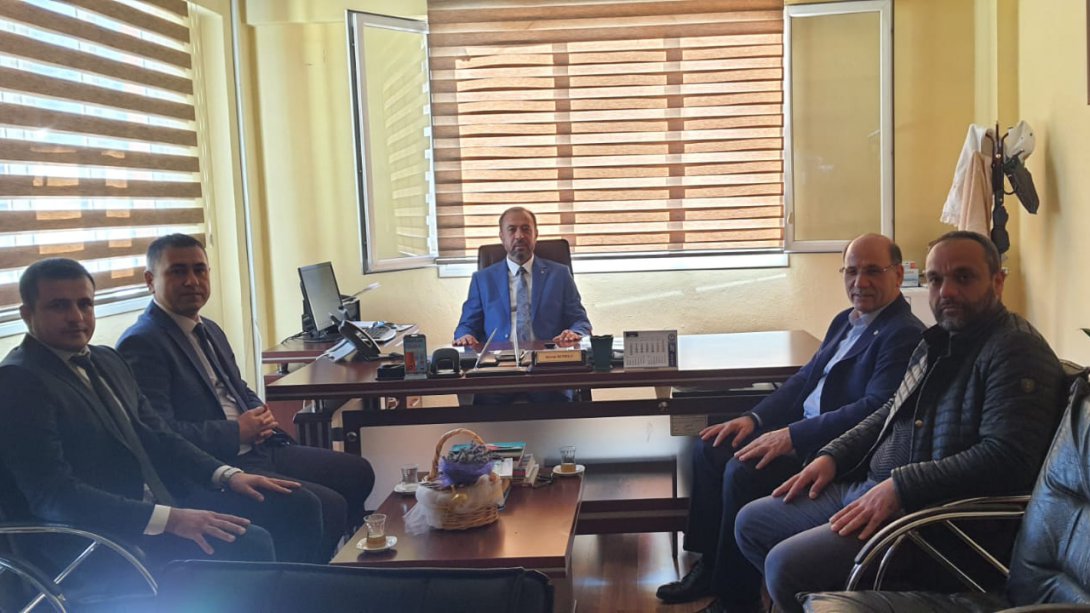 Eğitim-Bir-Sen Şube Başkanı Mehmet SEZER İlçe Milli Eğitim Müdürlüğümüzü ziyaret  etti.