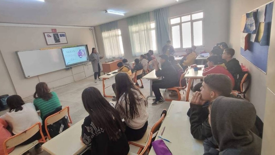 Lütfiye Ayşe Baytok Yatılı Bölge Ortaokulu Rehber Öğretmeni Zeycan Yağcı Ormancık Ortaokulu öğrencilerine 